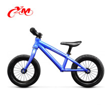 Bicicleta ajustable de la balanza caliente del marco / fabricación de China bicicleta de la caminata del niño de 12 &quot;/ superventas para la bici de la balanza para 2 años